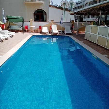 Hotel Palace คราเนโว ภายนอก รูปภาพ
