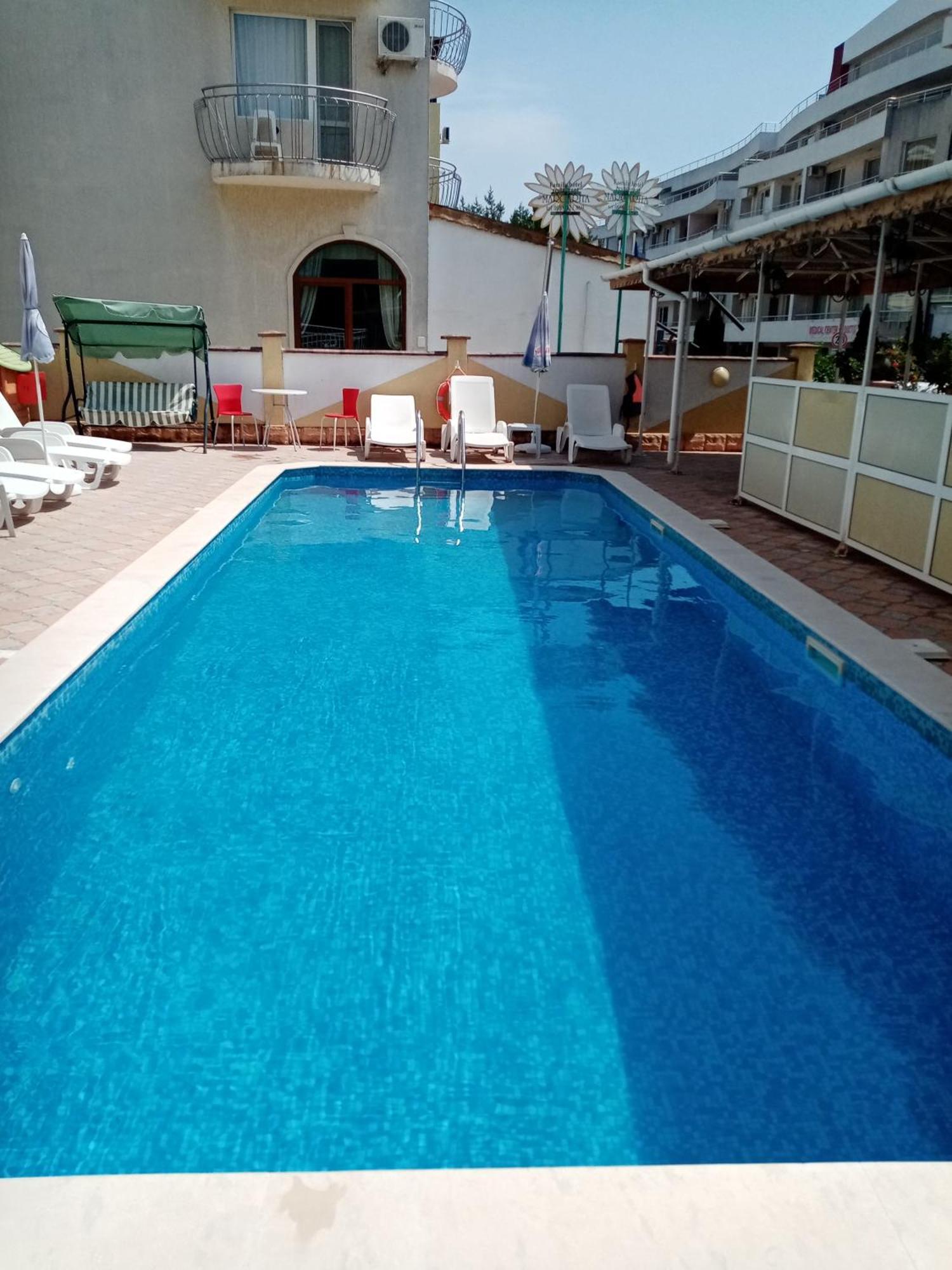 Hotel Palace คราเนโว ภายนอก รูปภาพ