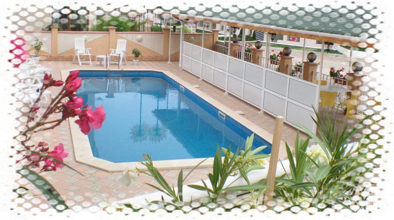 Hotel Palace คราเนโว ภายนอก รูปภาพ