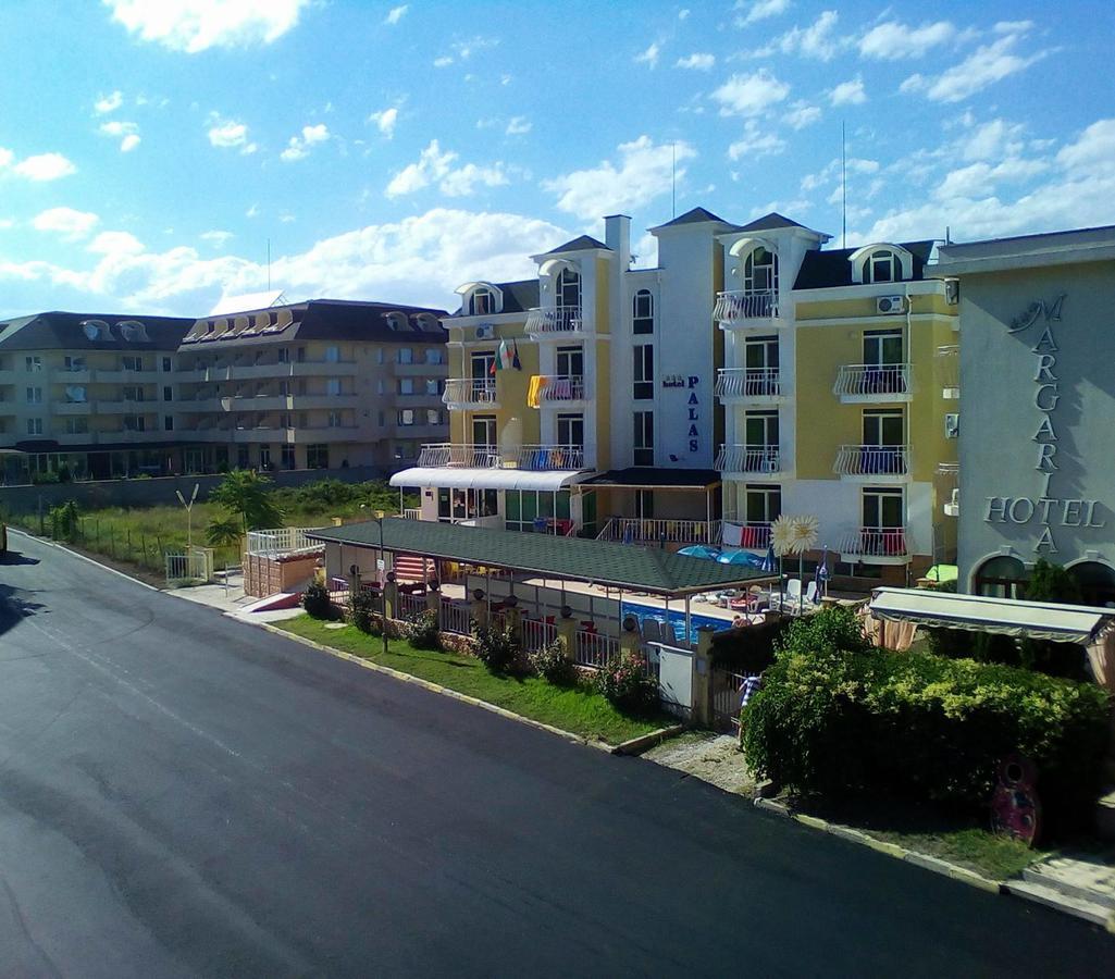 Hotel Palace คราเนโว ภายนอก รูปภาพ